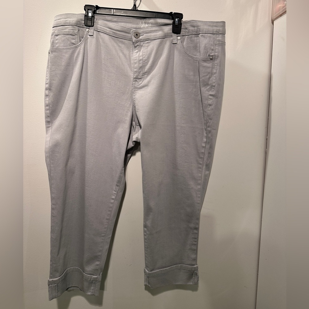 Style & Co. Light Gray Cropped Ankle Jeans - 20W